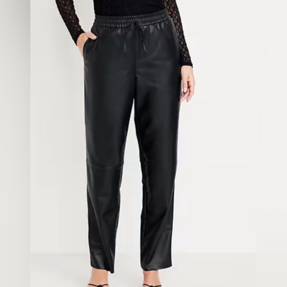 Old Navy High-Waisted Billie Faux Leather Ankle Pants | Black | XS